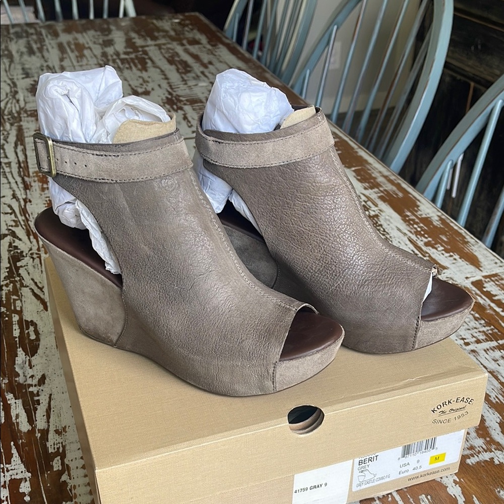 Kork-Ease Gray Wedge Shoes with Suede Finish